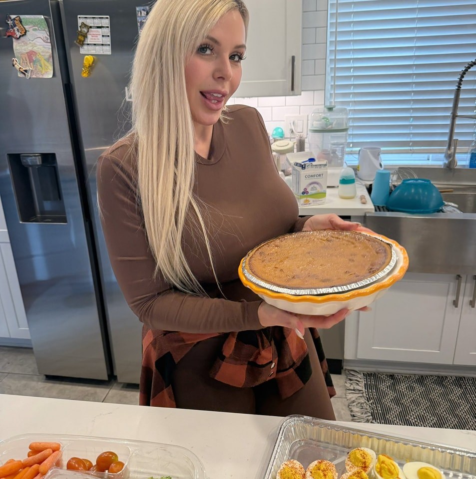 Who Is Nina Elle? Age, Career, Net Worth & Life Story