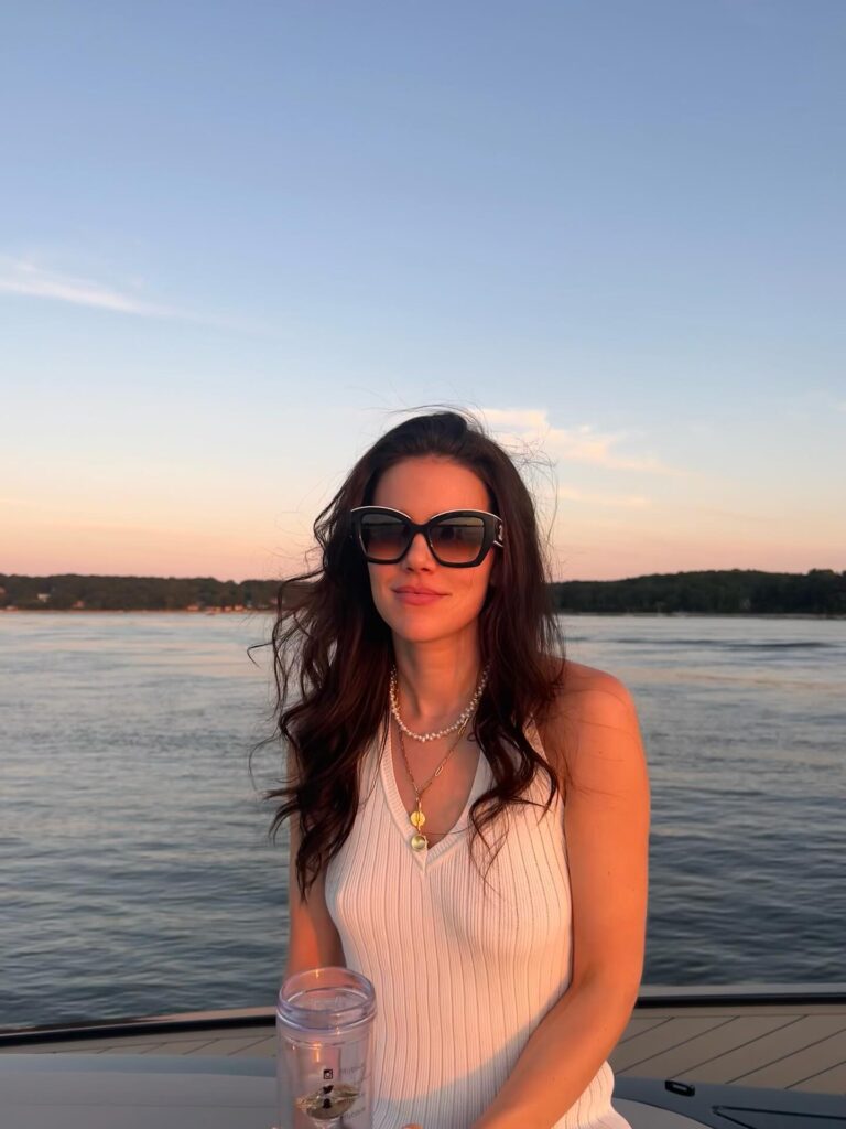 Who Is Lydia Moynihan? Age, Career & Net Worth 2026