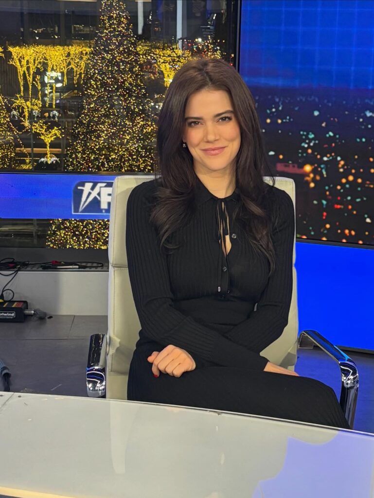 Who Is Lydia Moynihan? Age, Career & Net Worth 2026